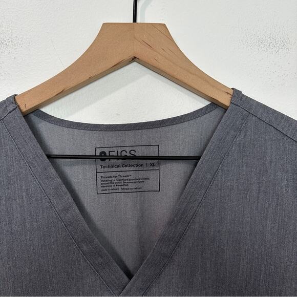 Figs Catarina One Pocket Scrub Top Graphite Gray size XL - Picture 4 of 6